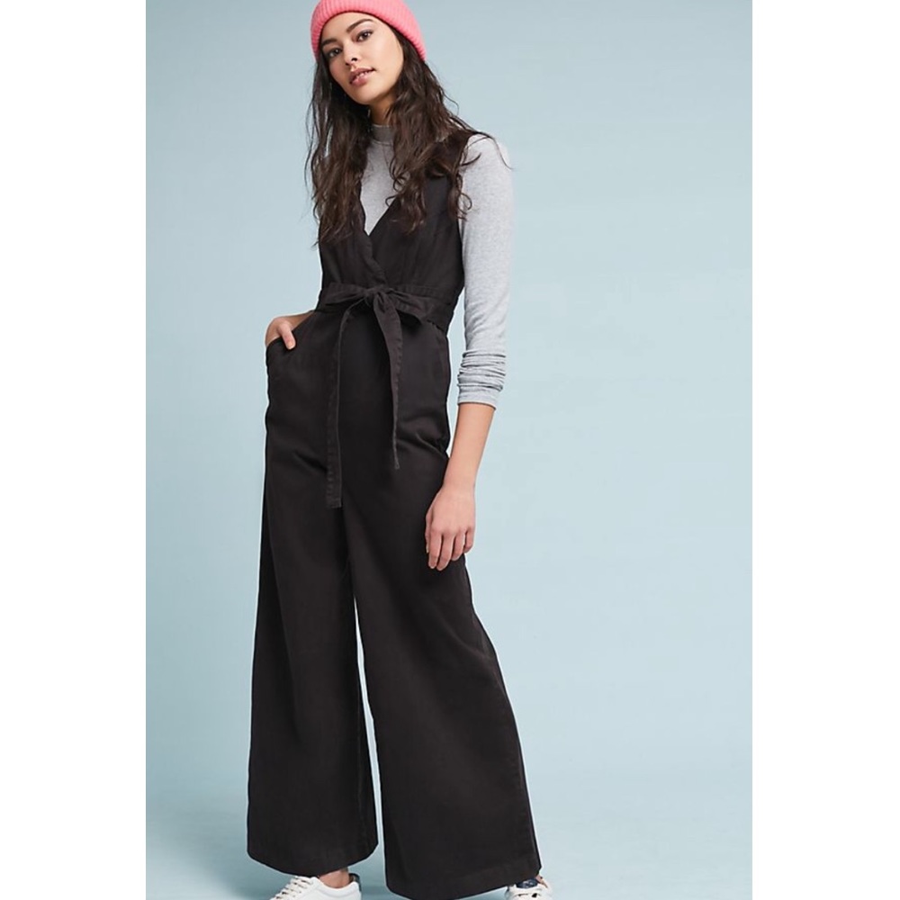 ANTHROPOLOGIE ✨NWT✨ Scalloped Jumpsuit